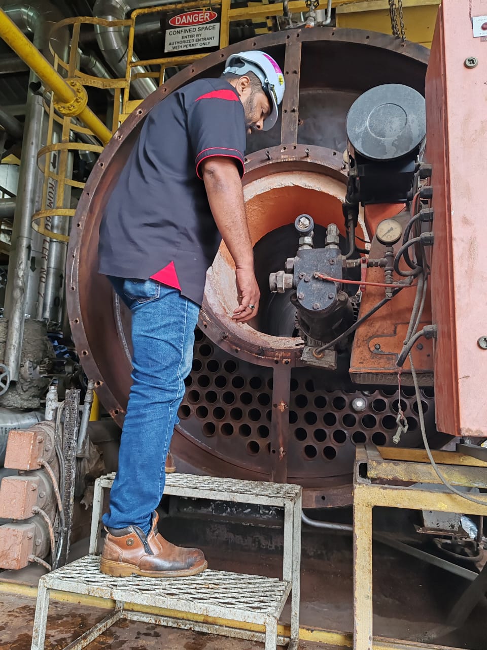 Completed industrial boiler maintenance and overhauling service in Malaysia project